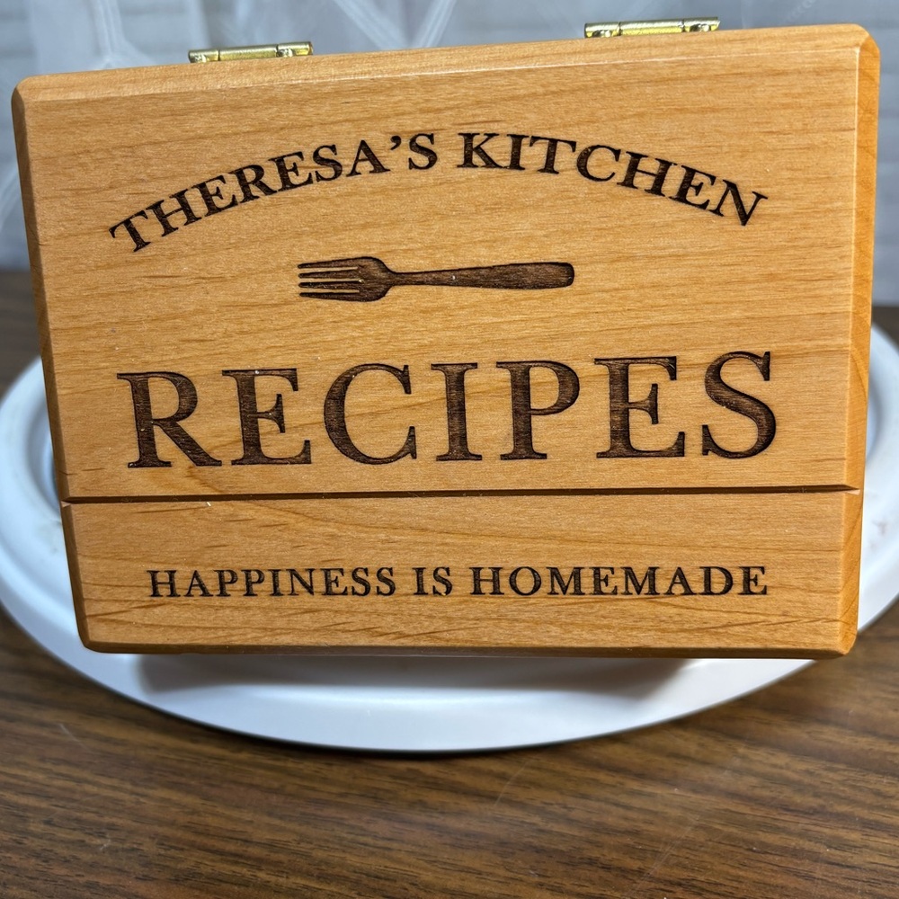 THERESA Personalized Recipe Box - Brown NWOT Unopended organizing tabs & recipe